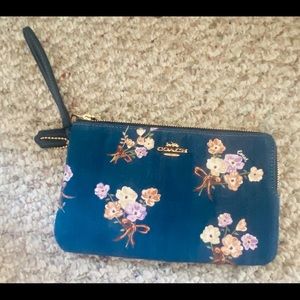 NWT large wristlet.